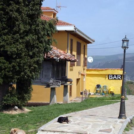 Casa Faruxo Hotel Кангас дел Нарсеа Екстериор снимка